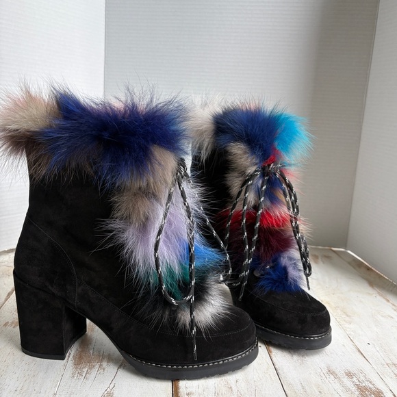 Stuart Weitzman Yukon Booties black suede leather ranit fur trim heels boots 9.5 - Picture 2 of 13